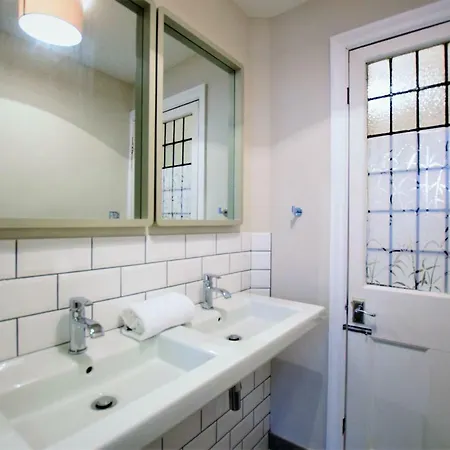 The Coach House - Yourapartment Бристоль
