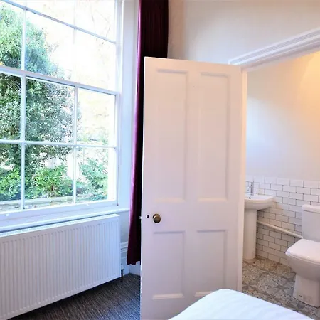 The Coach House - Yourapartment Бристоль
