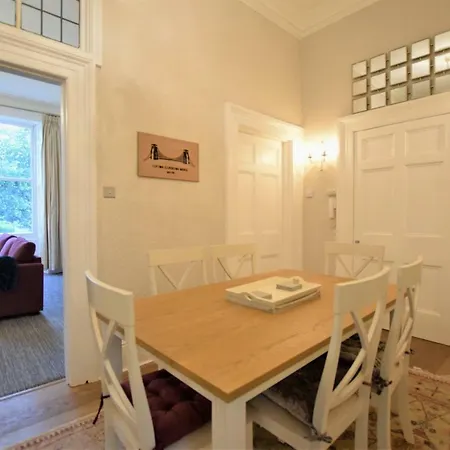 아파트 The Coach House - Yourapartment *